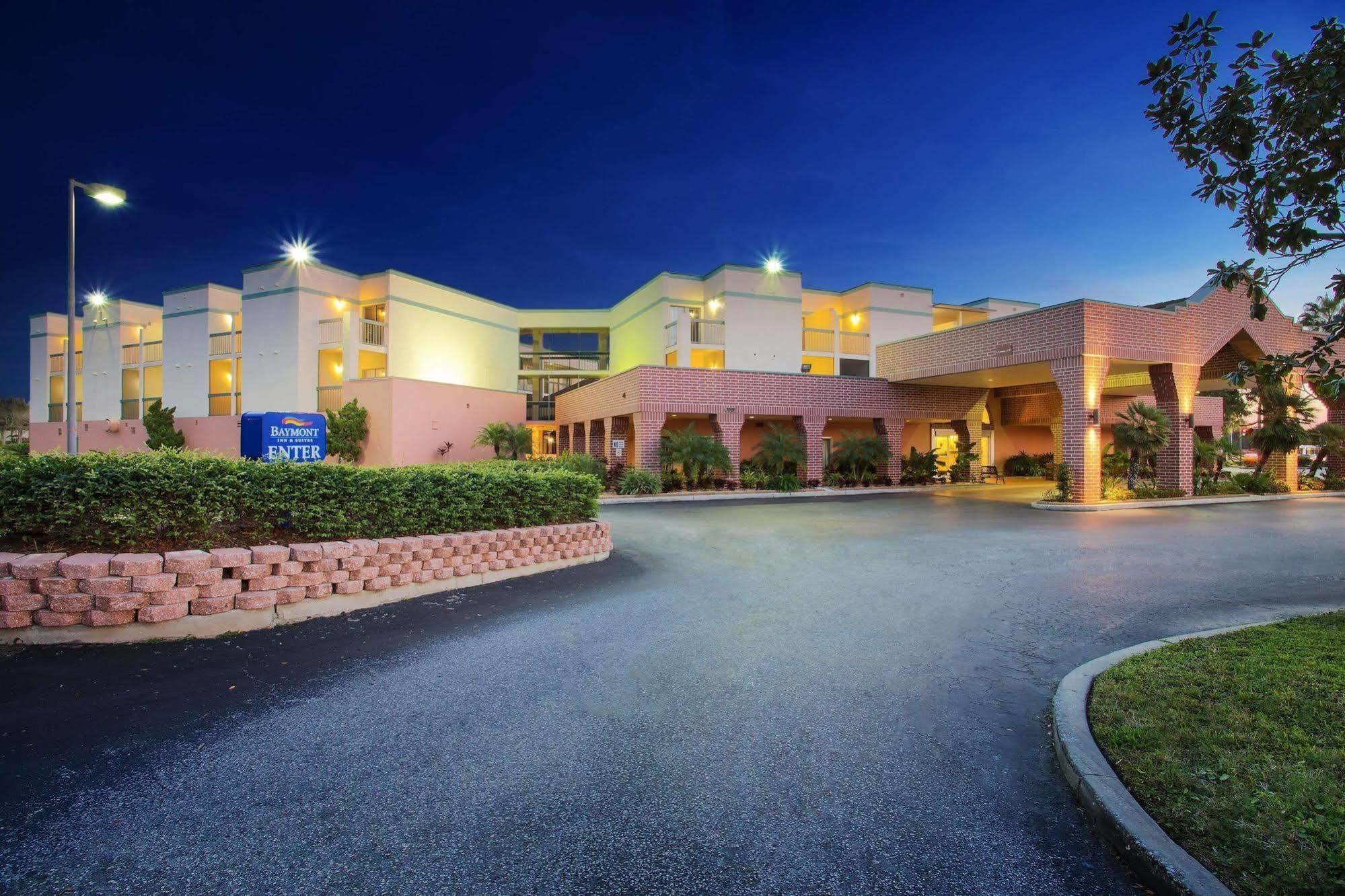 Hotel Baymont By Wyndham Tampa Near Busch Gardens Exteriér fotografie